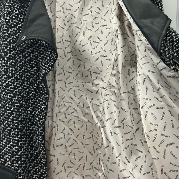 100% Black Leather and Tweed Motorcycle Jacket - Picture 9 of 13